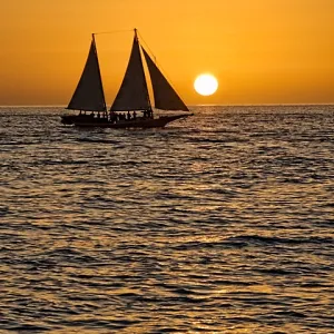 Sailing to the Sun