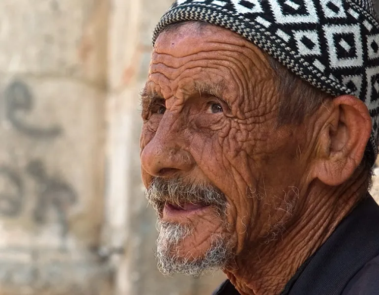 Watching the World Wiz By