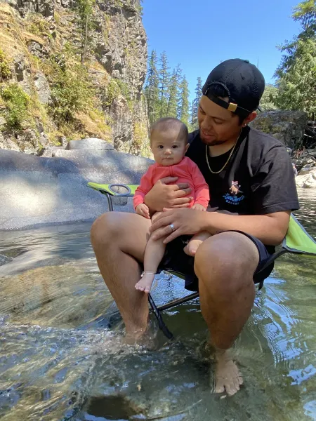 Melia’s first time at the river ????