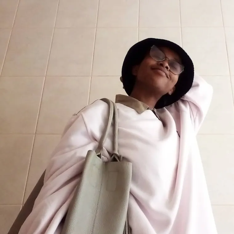 Smiles and bucket hats